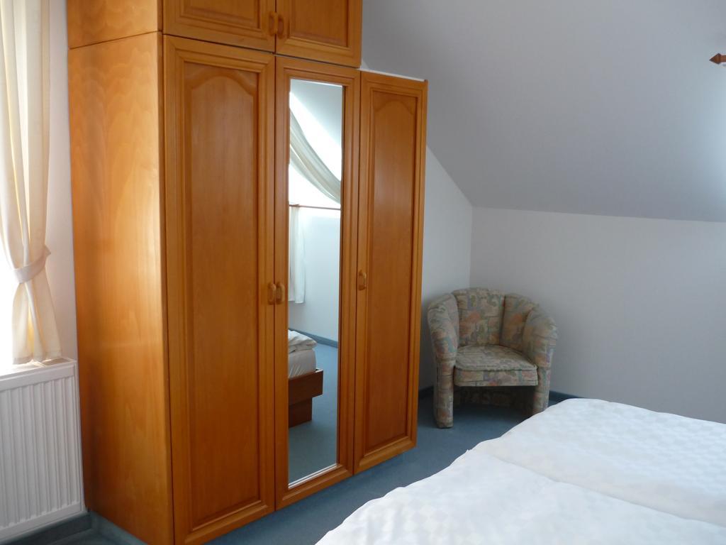 Oereg Malom Hotel Csepreg Cameră foto
